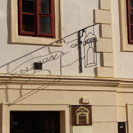 Penzion U Brany Кутна-Гора Экстерьер фото